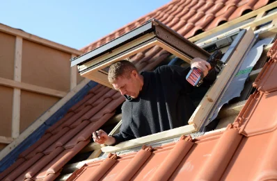 Pose de fenêtres de toit Velux à Adast